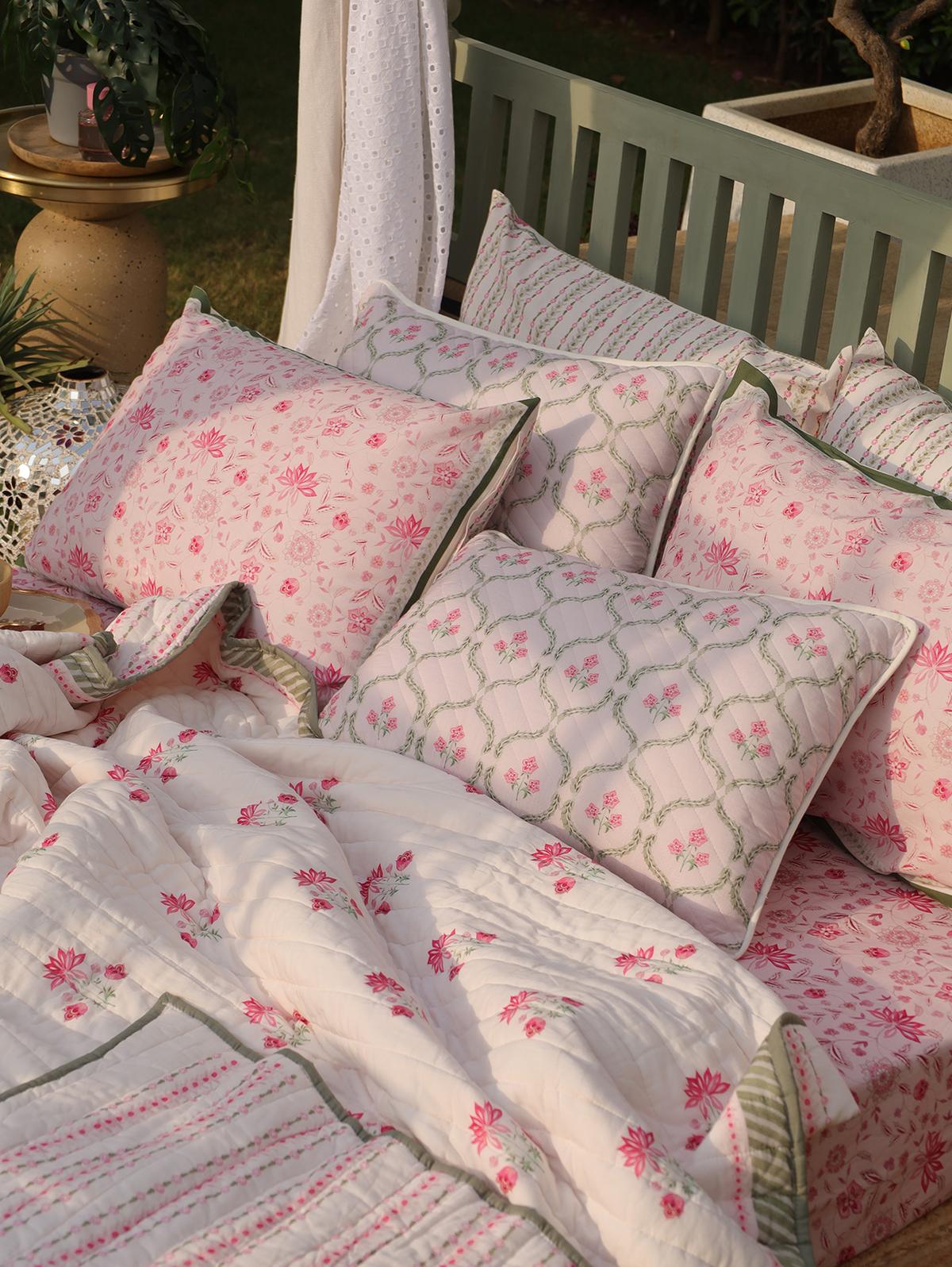 Nishat Bagh Mulmul Cushion Cover (Set of 2)